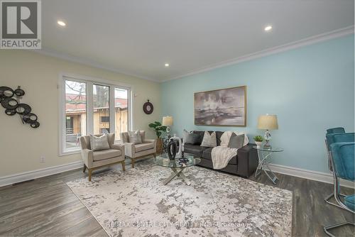 1633 Shore Road, London, ON - Indoor Photo Showing Living Room