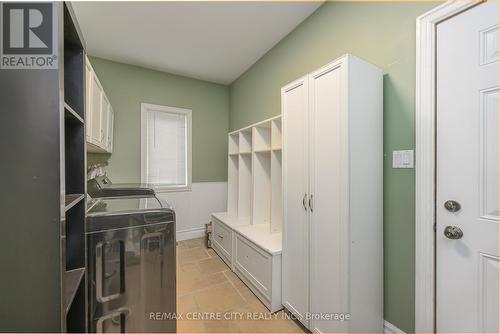 1633 Shore Rd, London, ON - Indoor Photo Showing Laundry Room