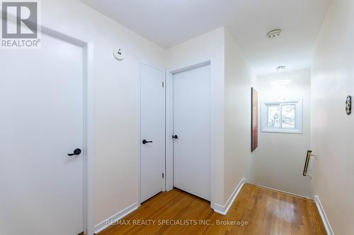 73 Thomson Drive, Hamilton, ON - Indoor Photo Showing Other Room
