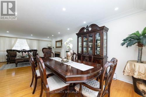 73 Thomson Drive, Hamilton, ON - Indoor Photo Showing Dining Room