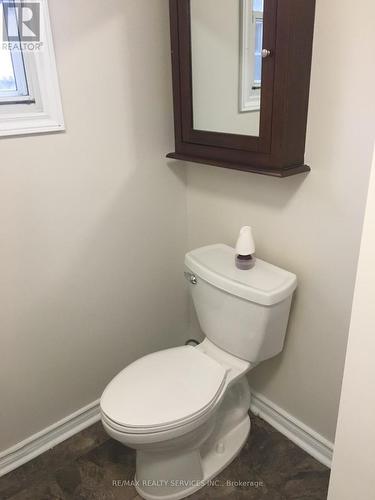 907 Adams Road, Innisfil, ON - Indoor Photo Showing Bathroom