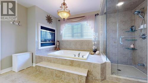 40 Meadow Ridge Court, Vaughan, ON - Indoor Photo Showing Bathroom