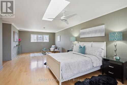 14 Mccowan Lane, Whitchurch-Stouffville, ON - Indoor Photo Showing Bedroom