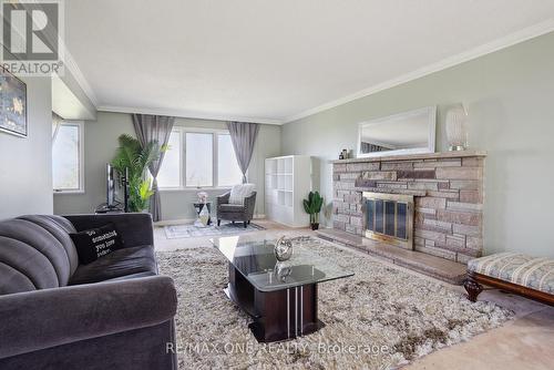 14 Mccowan Lane, Whitchurch-Stouffville, ON - Indoor Photo Showing Living Room With Fireplace