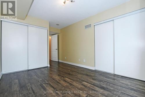 #405 -50 Disera Dr, Vaughan, ON - Indoor Photo Showing Other Room