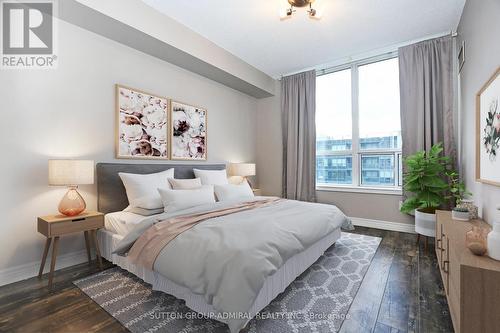 405 - 50 Disera Drive, Vaughan, ON - Indoor Photo Showing Bedroom