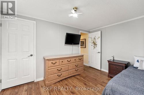 24 Kelsey Crescent, Georgina, ON - Indoor Photo Showing Bedroom