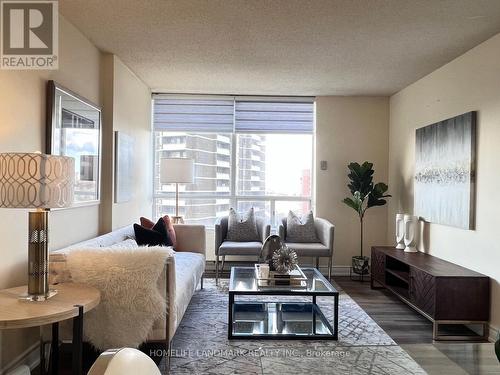 #1003 -1101 Steeles Ave W, Toronto, ON - Indoor Photo Showing Living Room