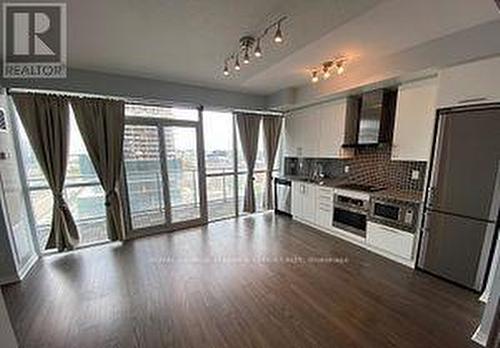 #1913 -352 Front St W, Toronto, ON - Indoor Photo Showing Kitchen With Stainless Steel Kitchen
