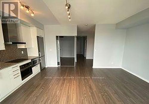 #1913 -352 Front St W, Toronto, ON - Indoor Photo Showing Kitchen