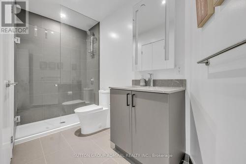 705 - 135 East Liberty Street, Toronto, ON - Indoor Photo Showing Bathroom
