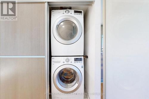 #312 -33 Mill St, Toronto, ON - Indoor Photo Showing Laundry Room