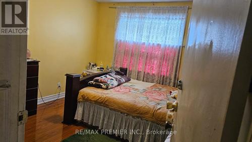 2567 Kingston Rd S, Toronto, ON - Indoor Photo Showing Bedroom