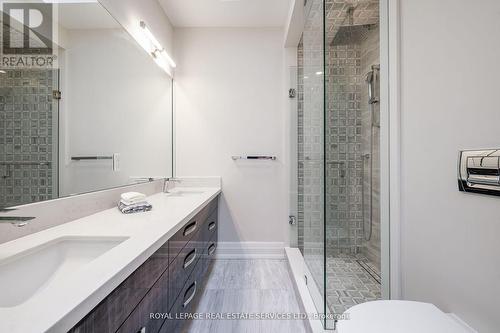 559 Millwood Rd, Toronto, ON - Indoor Photo Showing Bathroom