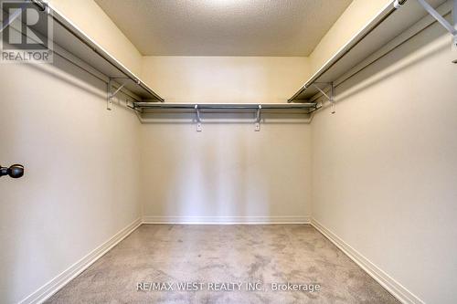 11 Yacht Dr, Clarington, ON - Indoor With Storage