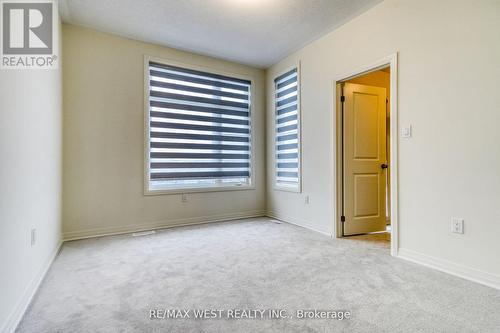 11 Yacht Drive, Clarington, ON - Indoor Photo Showing Other Room