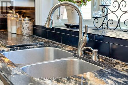 23 Venton Court, Clarington, ON - Indoor Photo Showing Kitchen With Double Sink