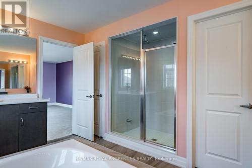 38 Quick Tr, Clarington, ON - Indoor Photo Showing Bathroom