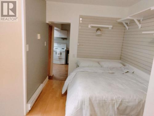 4904 Pleasant Valley Road, Vernon, BC - Indoor Photo Showing Bedroom