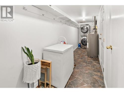 2038 Gilia Road, Kelowna, BC - Indoor Photo Showing Laundry Room