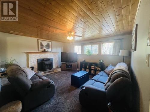45 Country Club Boulevard, Williams Lake, BC - Indoor Photo Showing Living Room With Fireplace