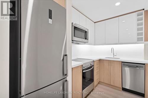303 - 701 Eglinton Avenue W, Toronto, ON - Indoor Photo Showing Kitchen With Stainless Steel Kitchen