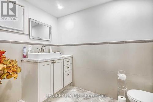 60 Elise Terr, Toronto, ON - Indoor Photo Showing Bathroom