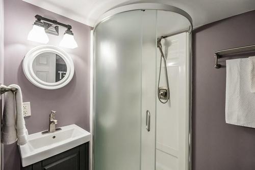 1355 Upper Gage Avenue|Unit #15, Hamilton, ON - Indoor Photo Showing Bathroom