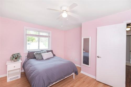 Bedroom #3 - 64 Terrace Drive, Dundas, ON - Indoor Photo Showing Bedroom