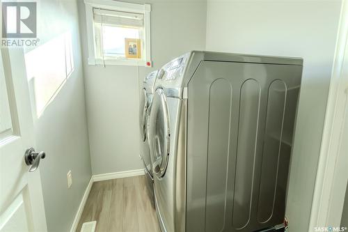 10304 Maher Drive, North Battleford, SK - Indoor Photo Showing Laundry Room