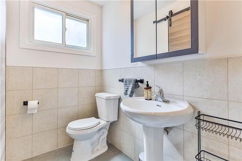 329 Main Street W, Hamilton, ON - Indoor Photo Showing Bathroom