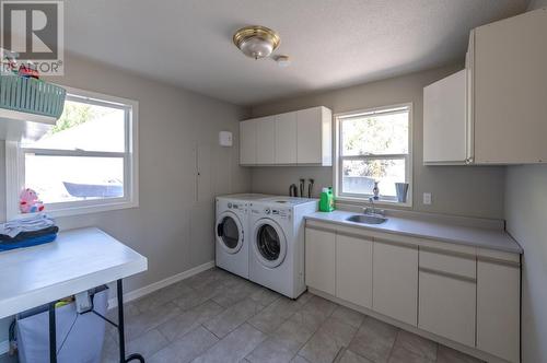 18740 Old Richter Pass Road, Osoyoos, BC - Indoor Photo Showing Laundry Room