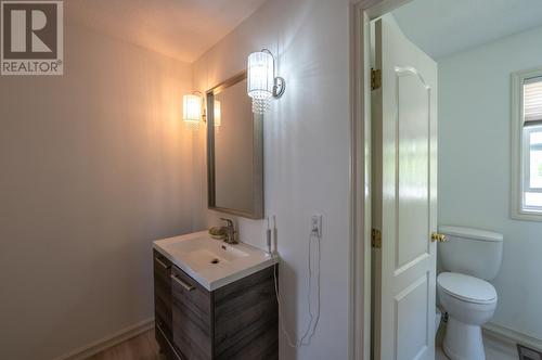 18740 Old Richter Pass Road, Osoyoos, BC - Indoor Photo Showing Bathroom