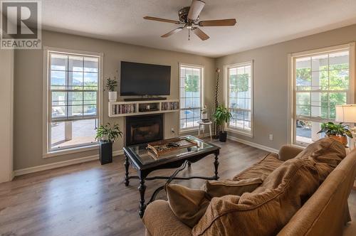 18740 Old Richter Pass Road, Osoyoos, BC - Indoor Photo Showing Living Room With Fireplace