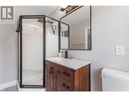 187 Pinewood Drive, Princeton, BC - Indoor Photo Showing Bathroom