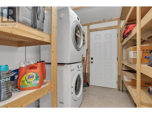 1648 Sunrise Road, Kelowna, BC - Indoor Photo Showing Laundry Room