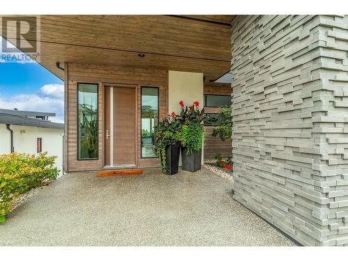 1648 Fawn Run Drive, Kelowna, BC - Outdoor With Deck Patio Veranda With Exterior