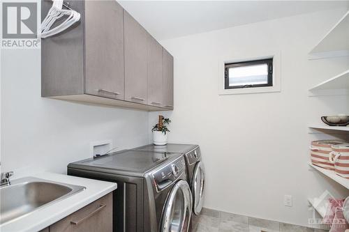 314 Longworth Avenue, Ottawa, ON - Indoor Photo Showing Laundry Room
