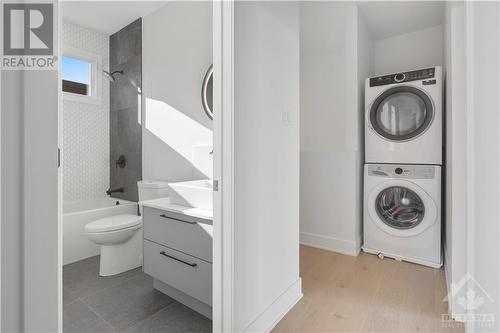 284 Dovercourt Avenue, Ottawa, ON - Indoor Photo Showing Laundry Room