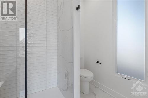 284 Dovercourt Avenue Unit#D, Ottawa, ON - Indoor Photo Showing Bathroom