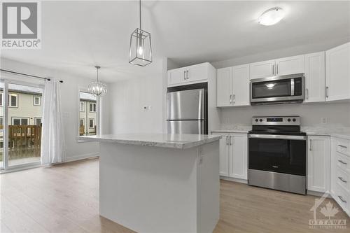 79 Whitcomb Crescent, Smiths Falls, ON - Indoor Photo Showing Kitchen With Upgraded Kitchen