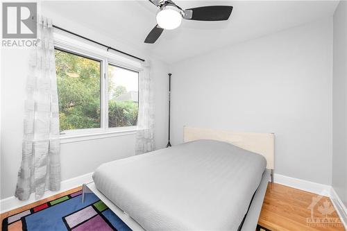 559 Highcroft Avenue, Ottawa, ON - Indoor Photo Showing Bedroom