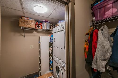 202-873 Forestbrook Drive, Penticton, BC - Indoor Photo Showing Laundry Room