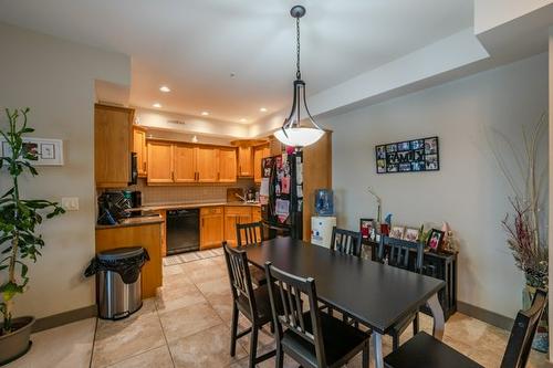 202-873 Forestbrook Drive, Penticton, BC - Indoor Photo Showing Dining Room