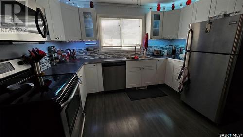 531 Annable Street, Herbert, SK - Indoor Photo Showing Kitchen With Upgraded Kitchen