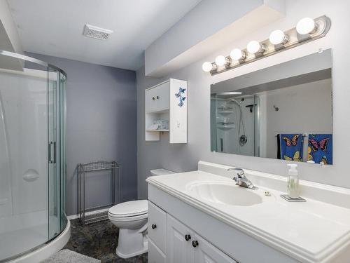 6-11290 Bond Road, Lake Country, BC - Indoor Photo Showing Bathroom