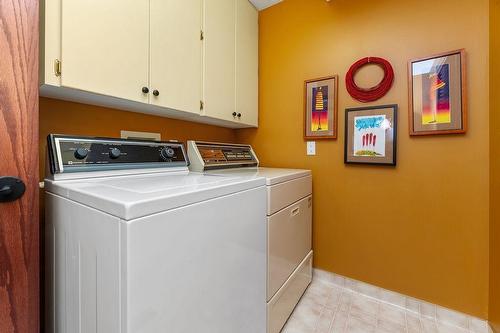 5114 Wilder Loop Road, Fairmont Hot Springs, BC - Indoor Photo Showing Laundry Room