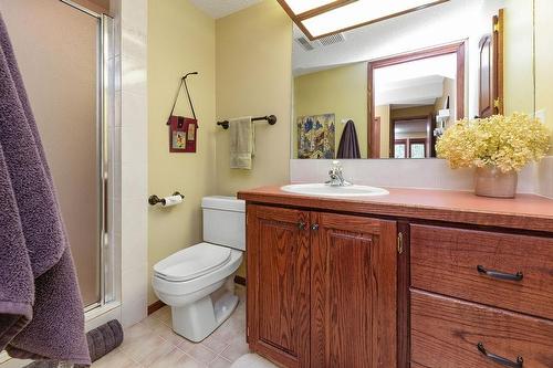 5114 Wilder Loop Road, Fairmont Hot Springs, BC - Indoor Photo Showing Bathroom