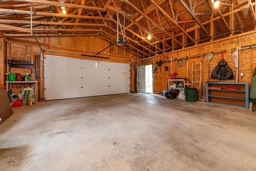 5114 Wilder Loop Road, Fairmont Hot Springs, BC - Indoor Photo Showing Garage