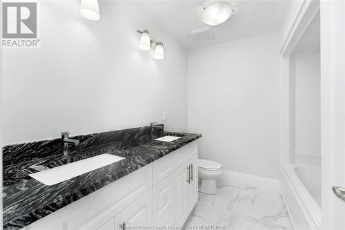 322 Benson Crt., Amherstburg, ON - Indoor Photo Showing Bathroom